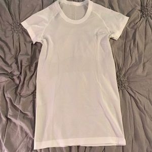 White Lululemon Swiftly Tech Short Sleeve Crew